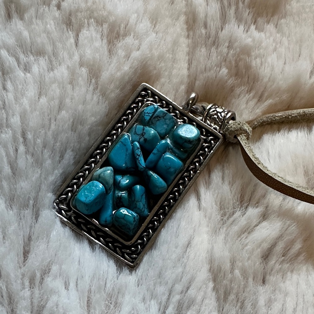 Turquoise Pendant Necklace - Picture 2 of 6